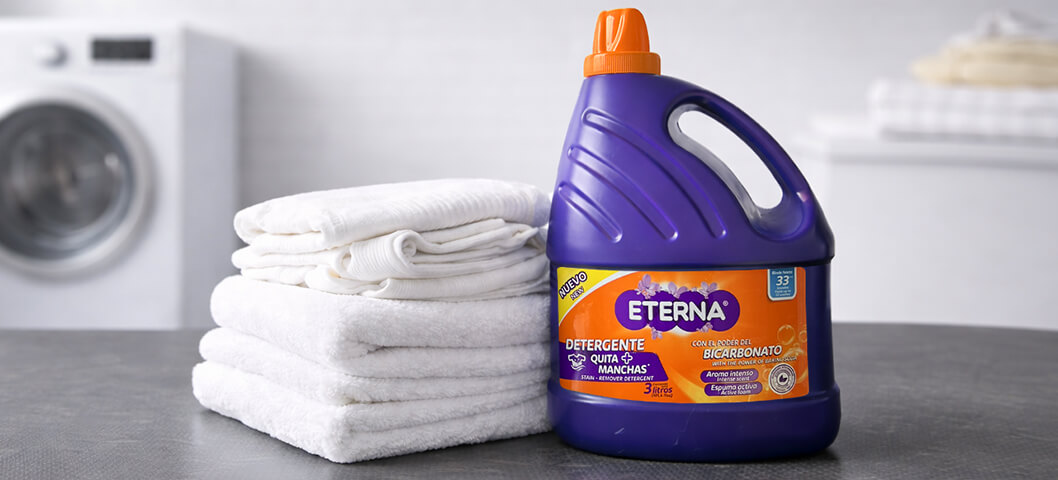 Por qué se pone amarilla la ropa blanca y cómo evitarlo de forma efectiva